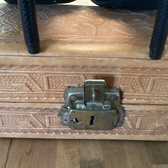 Jessica Simpson Lovvey Black Reptile Embossed D’orsay Pointy Toed 3.5” Heels 7.5 - Picture 5 of 10